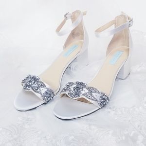 Betsey johnson blue mel bridal Satin Block Heel Crystal Embellished Sandals 8.5